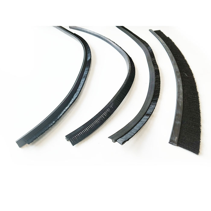 Brosses à bande flexibles