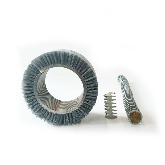 Brosses à bandes incurvées